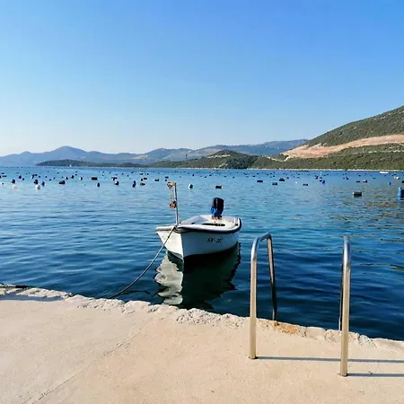 Blue Dream - Two Bedroom With Terrace And Sea View A2