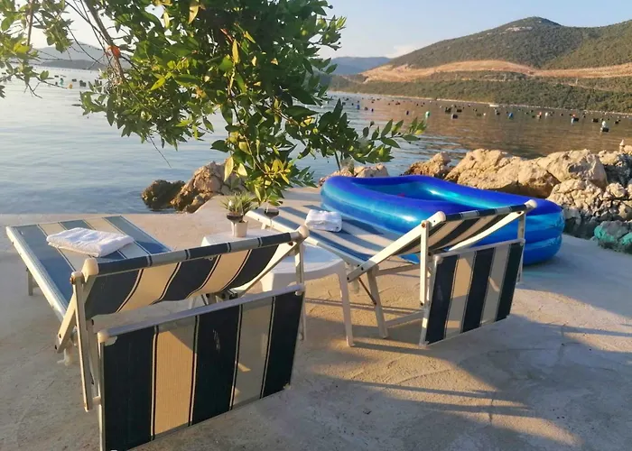 Blue Dream - Two Bedroom With Terrace And Sea View A2 شقة